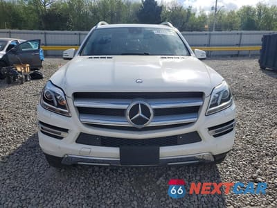 Piąte zdjęcie samochodu w środku: 2015 MERCEDES-BENZ GL 450 4MATIC VIN:4JGDF6EE3FA551870 - miniatura