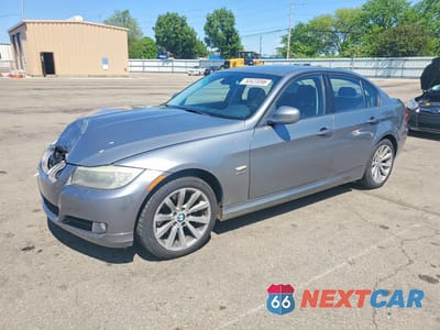 2011 BMW 328 XI WBAPK7G55BNN49182 - główne zdjęcie licytacji z USA - miniatura