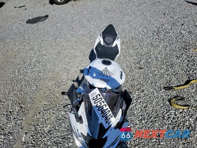 Piąte zdjęcie samochodu w środku: 2021 KAWASAKI ZX636 K VIN:JKBZXJH11MA008393 - miniatura
