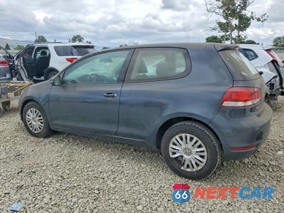 Drugie zdjęcie samochodu z przodu: 2010 VOLKSWAGEN GOLF VIN:WVWBB7AJ9AW263900 - miniatura