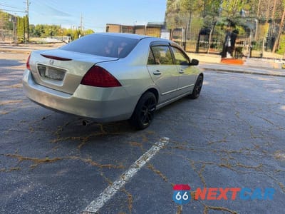 Czwarte zdjęcie samochodu z boku: 2007 HONDA ACCORD EX VIN:1HGCM55757A169358 - miniatura