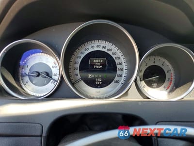 Zdjęcie 9 z 13 samochodu: 2014 MERCEDES-BENZ C 250 VIN:WDDGJ4HB3EG195833 - miniatura