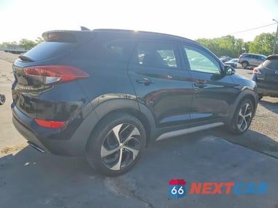 Trzecie zdjęcie samochodu z tyłu: 2018 HYUNDAI TUCSON VALUE VIN:KM8J3CA20JU736505 - miniatura
