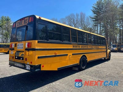 Czwarte zdjęcie samochodu z boku: 2016 FREIGHTLINER CHASSIS B2B VIN:4UZABRDU8GCGS2109 - miniatura