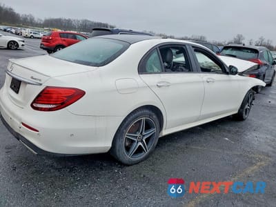 Trzecie zdjęcie samochodu z tyłu: 2018 MERCEDES-BENZ E 300 4MATIC VIN:WDDZF4KB0JA429720 - miniatura