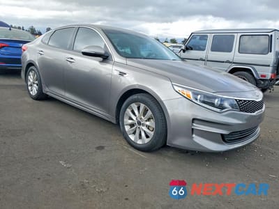 Czwarte zdjęcie samochodu z boku: 2016 KIA OPTIMA EX VIN:5XXGU4L3XGG088838 - miniatura