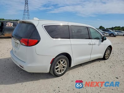 Trzecie zdjęcie samochodu z tyłu: 2019 CHRYSLER PACIFICA LX VIN:2C4RC1CGXKR701019 - miniatura