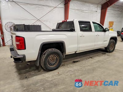 Trzecie zdjęcie samochodu z tyłu: 2017 GMC SIERRA K1500 SLE VIN:3GTU2MEC2HG115275 - miniatura