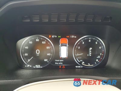 Zdjęcie 9 z 14 samochodu: 2017 VOLVO XC90 T6 VIN:YV4A22PK9H1124773 - miniatura
