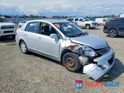 Czwarte zdjęcie samochodu z boku: 2008 NISSAN VERSA 1.8 S VIN:3N1BC11E18L378703 - miniatura