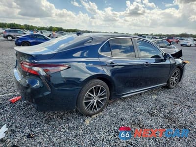 Trzecie zdjęcie samochodu z tyłu: 2021 TOYOTA CAMRY SE VIN:4T1G11AK3MU463844 - miniatura