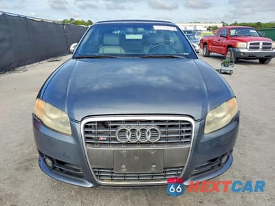 Piąte zdjęcie samochodu w środku: 2008 AUDI S4 QUATTRO CABRIOLET VIN:WUARL48H08K900156 - miniatura