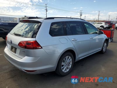 Trzecie zdjęcie samochodu z tyłu: 2017 VOLKSWAGEN GOLF SPORTWAGEN S VIN:3VWC17AU4HM526027 - miniatura