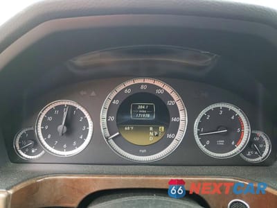 Zdjęcie 9 z 12 samochodu: 2012 MERCEDES-BENZ E 350 BLUETEC VIN:WDDHF2EB6CA549522 - miniatura