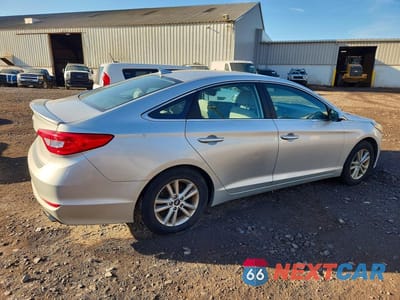 Trzecie zdjęcie samochodu z tyłu: 2017 HYUNDAI SONATA BASE VIN:5NPE24AF3HH566775 - miniatura