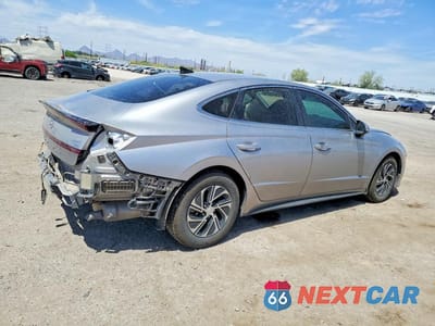 Trzecie zdjęcie samochodu z tyłu: 2021 HYUNDAI SONATA HYBRID BLUE VIN:KMHL24JJ3MA021913 - miniatura
