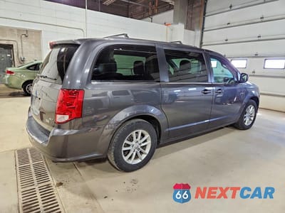 Trzecie zdjęcie samochodu z tyłu: 2020 DODGE GRAND CARAVAN SXT VIN:2C4RDGCG0LR206488 - miniatura