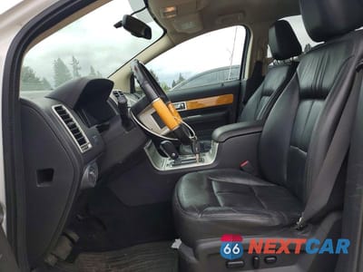 Zdjęcie 7 z 13 samochodu: 2010 LINCOLN MKX VIN:2LMDJ6JC8ABJ24589 - miniatura