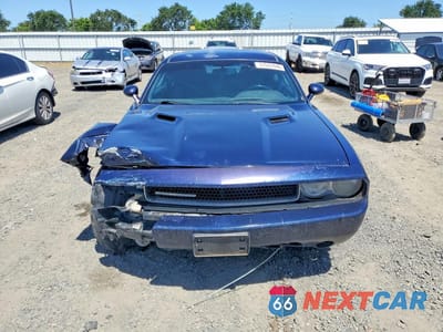 Piąte zdjęcie samochodu w środku: 2014 DODGE CHALLENGER SXT VIN:2C3CDYAGXEH298303 - miniatura