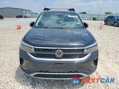 Piąte zdjęcie samochodu w środku: 2023 VOLKSWAGEN TAOS SE VIN:3VVEX7B24PM345291 - miniatura