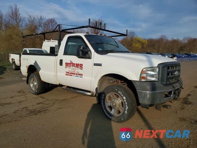 Czwarte zdjęcie samochodu z boku: 2007 FORD F250 SUPER DUTY VIN:1FTNF21597EB23092 - miniatura