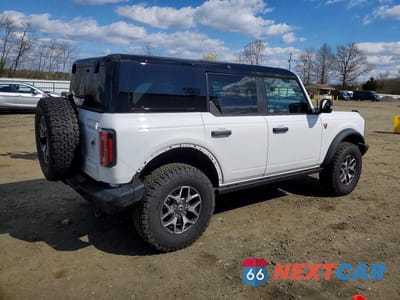 Trzecie zdjęcie samochodu z tyłu: 2025 FORD BRONCO BADLANDS VIN:1FMEE9BPXSLB00917 - miniatura