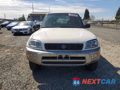 Piąte zdjęcie samochodu w środku: 1998 TOYOTA RAV4 BASE VIN:JT3HP10VXW0188555 - miniatura