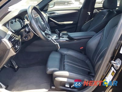 Zdjęcie 7 z 12 samochodu: 2019 BMW 540 I VIN:WBAJE5C59KWW18683 - miniatura