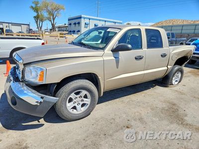 2005 DODGE DAKOTA QUAD SLT 1D7HW48N25S212313 - główne zdjęcie licytacji z USA - miniatura