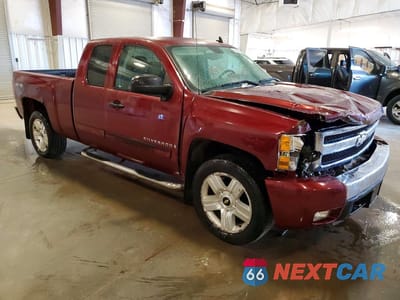 Czwarte zdjęcie samochodu z boku: 2008 CHEVROLET SILVERADO K1500 VIN:2GCEK19JX81331105 - miniatura