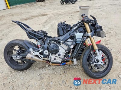 2024 BMW S 1000 RR WB10E6309R6J83504 - główne zdjęcie licytacji z USA - miniatura