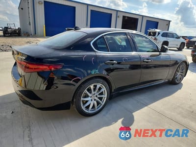 Trzecie zdjęcie samochodu z tyłu: 2018 ALFA ROMEO GIULIA VIN:ZARFAEBN4J7580512 - miniatura
