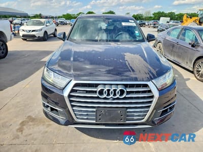 Piąte zdjęcie samochodu w środku: 2017 AUDI Q7 PRESTIGE VIN:WA1VAAF79HD050486 - miniatura