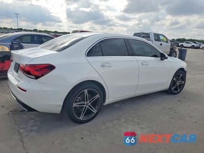 Trzecie zdjęcie samochodu z tyłu: 2019 MERCEDES-BENZ A 220 VIN:WDD3G4EB3KW023014 - miniatura
