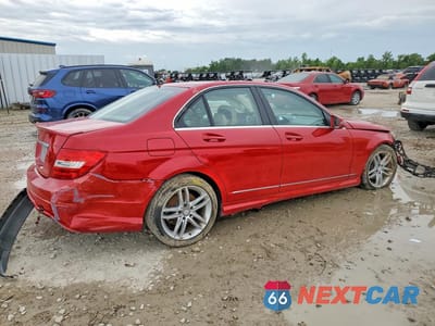 Trzecie zdjęcie samochodu z tyłu: 2013 MERCEDES-BENZ C 250 VIN:WDDGF4HB0DR256544 - miniatura