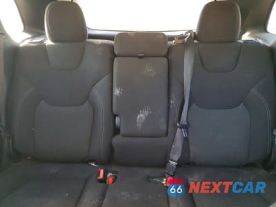 Zdjęcie 10 z 13 samochodu: 2021 JEEP CHEROKEE LATITUDE VIN:1C4PJLCB1MD164110 - miniatura