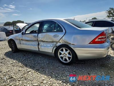 Drugie zdjęcie samochodu z przodu: 2001 MERCEDES-BENZ C 320 VIN:WDBRF64JX1F094414 - miniatura