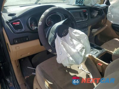 Zdjęcie 8 z 13 samochodu: 2018 KIA SEDONA LX VIN:KNDMB5C11J6405876 - miniatura