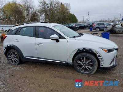 Czwarte zdjęcie samochodu z boku: 2016 MAZDA CX-3 GRAND TOURING VIN:JM1DKBD70G0108711 - miniatura