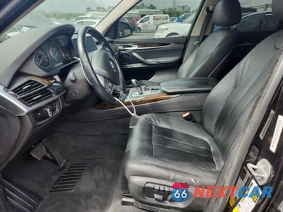 Zdjęcie 7 z 12 samochodu: 2015 BMW X5 XDRIVE35D VIN:5UXKS4C57F0N07678 - miniatura