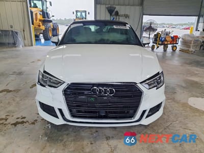 Piąte zdjęcie samochodu w środku: 2018 AUDI A3 PREMIUM PLUS VIN:WAUGUGFF9J1071553 - miniatura