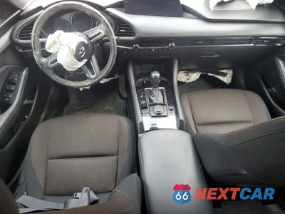 Zdjęcie 8 z 12 samochodu: 2019 MAZDA 3 PREFERRED PLUS VIN:JM1BPALM3K1127945 - miniatura