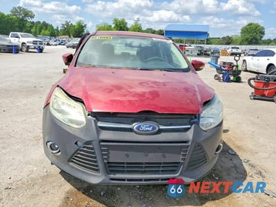 Piąte zdjęcie samochodu w środku: 2013 FORD FOCUS SE VIN:1FADP3F27DL369424 - miniatura