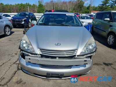 Piąte zdjęcie samochodu w środku: 2002 LEXUS ES VIN:JTHBF30GX20015211 - miniatura