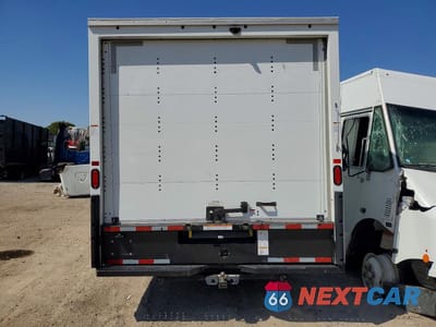 Zdjęcie 6 z 12 samochodu: 2023 GMC SAVANA BOX TRUCK VIN:7GZ37TC70PN008618 - miniatura