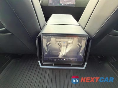 Zdjęcie 7 z 14 samochodu: 2024 TESLA CYBERTRUCK VIN:7G2CEHEE3RA048554 - miniatura