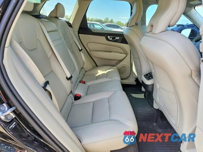 Zdjęcie 11 z 13 samochodu: 2021 VOLVO XC60 T5 INSCRIPTION VIN:YV4102RL0M1709974 - miniatura