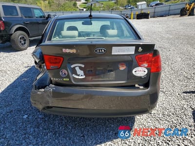 Zdjęcie 6 z 11 samochodu: 2011 KIA FORTE VIN:KNAFU4A22B5444411 - miniatura