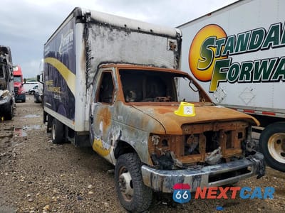 Czwarte zdjęcie samochodu z boku: 2014 FORD ECONOLINE E350 SUPER DUTY CUTAWAY VAN VIN:1FDWE3FL2EDA12385 - miniatura