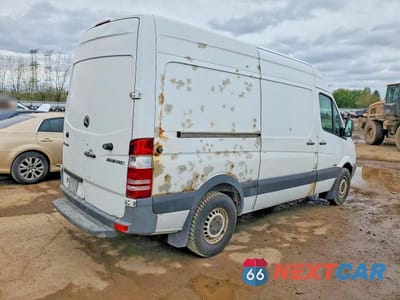 Trzecie zdjęcie samochodu z tyłu: 2013 MERCEDES-BENZ SPRINTER 2500 VIN:WD3PE7CC2D5726086 - miniatura